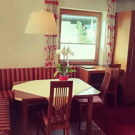 Austria Aparthotel 3*